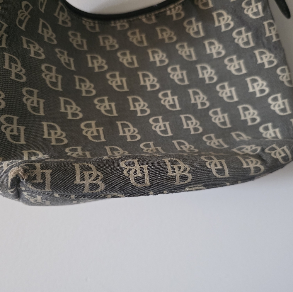 Y2k Dooney And Bourke Shoulder Bag Monogram Print Gray Cream Black Preppy Chic - Picture 4 of 11